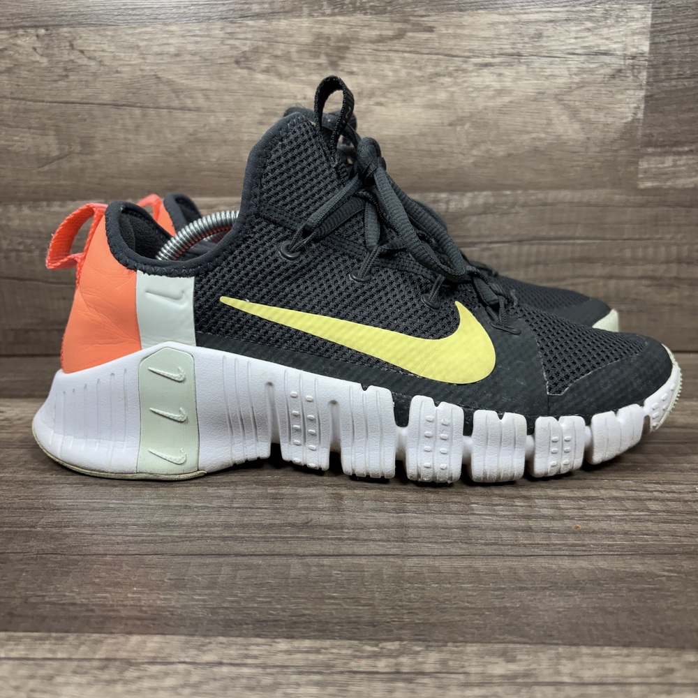 Nike Women’s Black Sneakers with Yellow Swoosh and Coral Heel